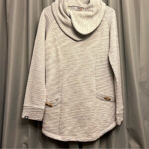 Womens Gray form fitting Outfitter Trading Company Pull-over with toggle buttons